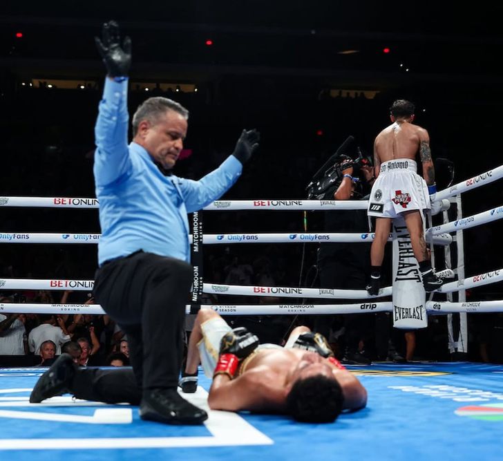 การจัดอันดับแชมป์โลกขององค์กร WBA, WBC, IBF และ WBO แตกต่างกันอย่างไร